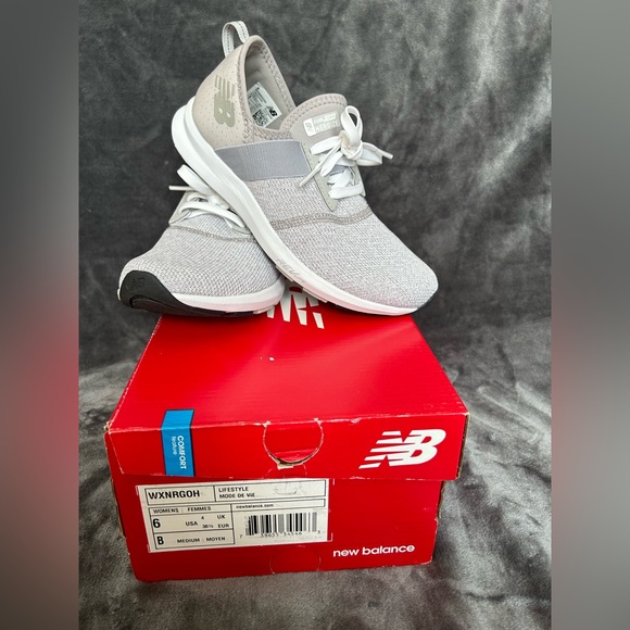 New Balance Sneakers - Picture 1 of 4